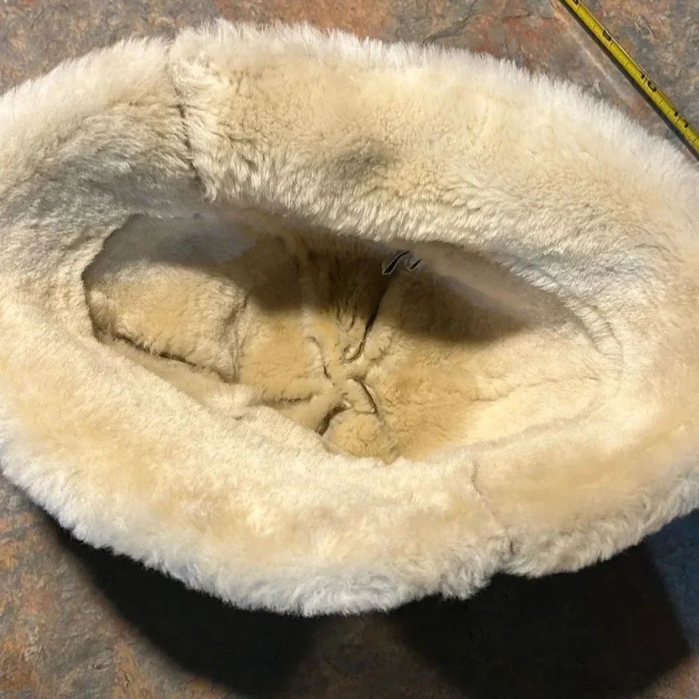 UGG Shearling Bucket Hat One Size - Picture 8 of 9